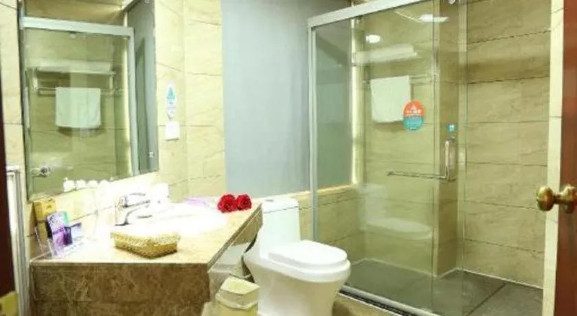 GreenTree Inn Jieyang North Linjiang Road Express Hotel