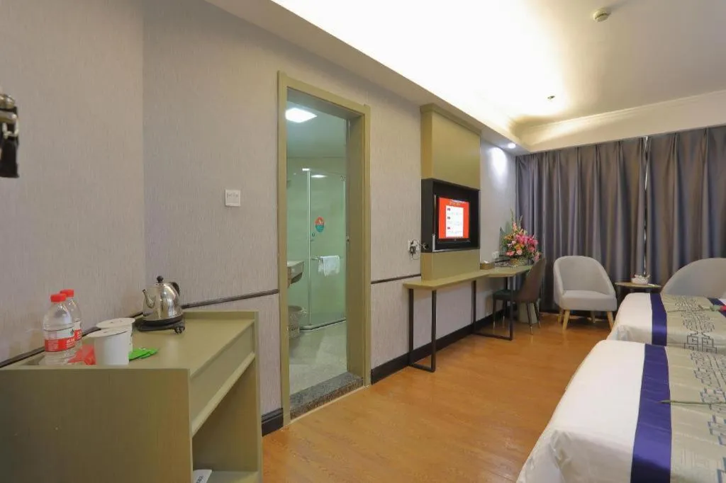 Bed in GreenTree Inn Jieyang North Linjiang Road Express Hotel