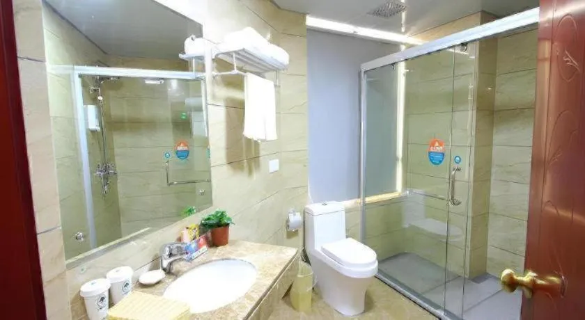 GreenTree Inn Jieyang North Linjiang Road Express Hotel