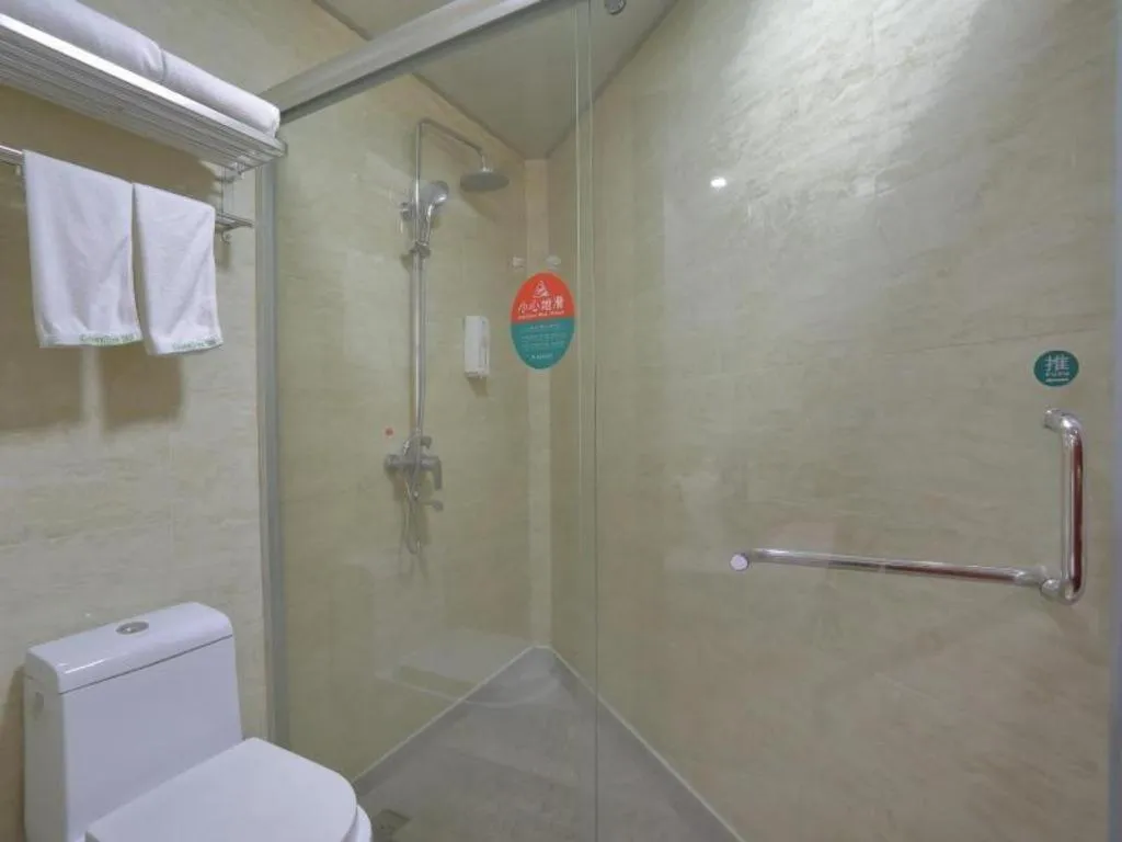 GreenTree Inn Jieyang North Linjiang Road Express Hotel