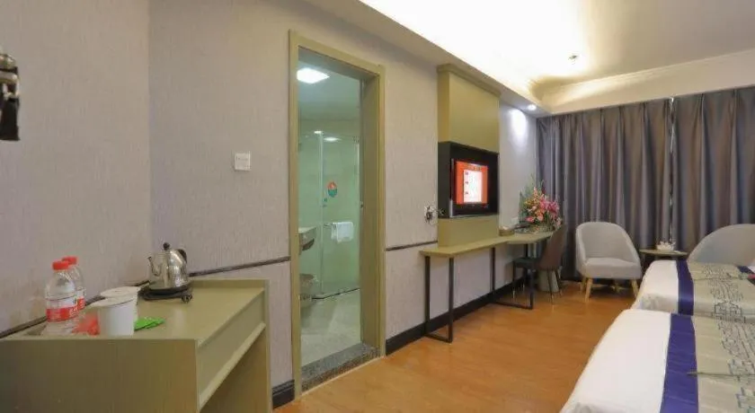 Bed in GreenTree Inn Jieyang North Linjiang Road Express Hotel