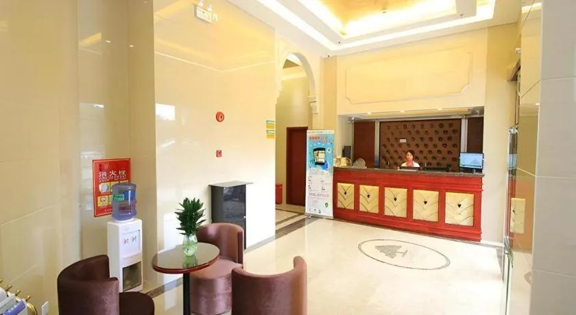 GreenTree Inn Jieyang North Linjiang Road Express Hotel