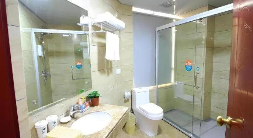 GreenTree Inn Jieyang North Linjiang Road Express Hotel