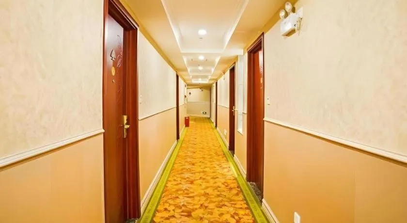 GreenTree Inn Jieyang North Linjiang Road Express Hotel