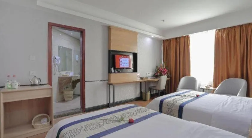 Bed in GreenTree Inn Jieyang North Linjiang Road Express Hotel