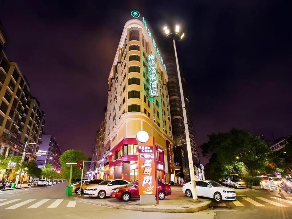 GreenTree Inn Jieyang North Linjiang Road Express Hotel