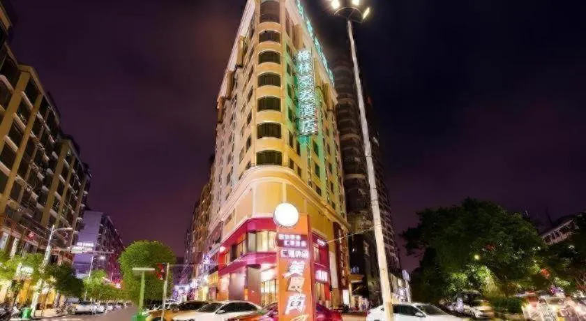 GreenTree Inn Jieyang North Linjiang Road Express Hotel
