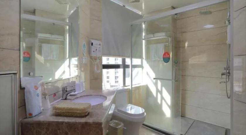 GreenTree Inn Jieyang North Linjiang Road Express Hotel