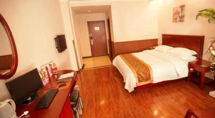 Bed in GreenTree Inn Lianyungang Guanyun Bus Station Zhenxing Garden Express Hotel