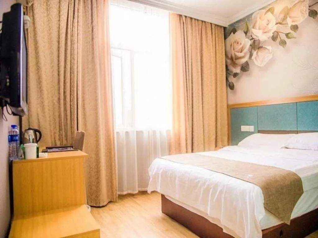 Bed in GreenTree Inn Zhejiang Ningbo Exhibition and Convention Center Bus East Station Express Hotel