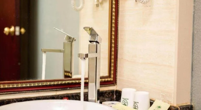 GreenTree Inn Guangzhou Baiyun International Airport Huaxi Road Express Hotel