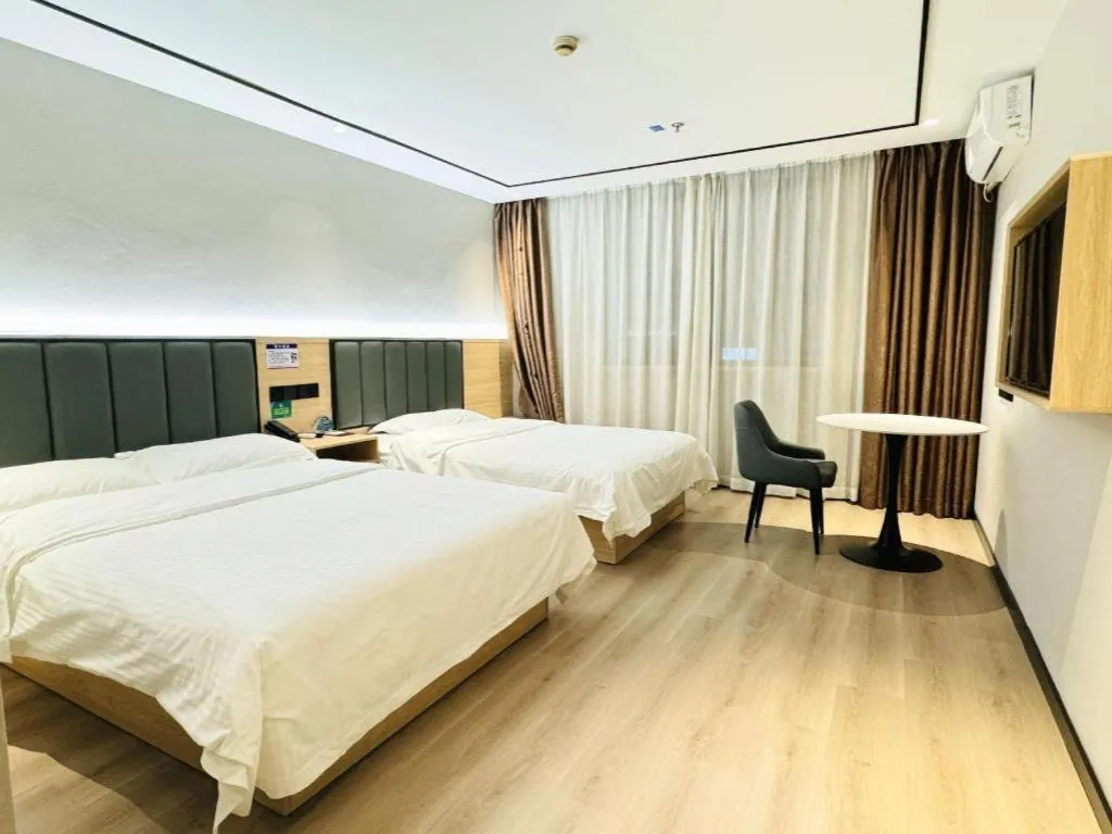 Bed in GreenTree Inn ShangHai KangQiao Industrial Zone JinXiu Road Business Hotel