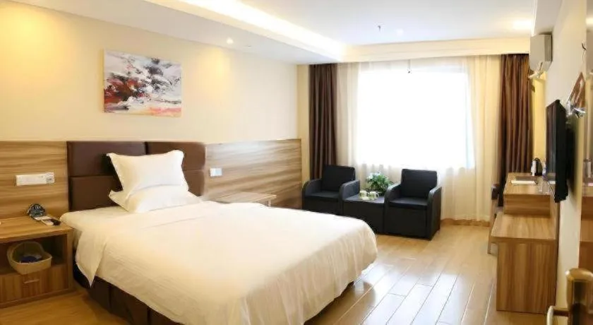 Bed in GreenTree Inn ShangHai KangQiao Industrial Zone JinXiu Road Business Hotel