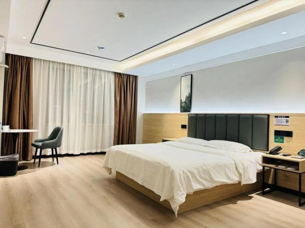 Bed in GreenTree Inn ShangHai KangQiao Industrial Zone JinXiu Road Business Hotel