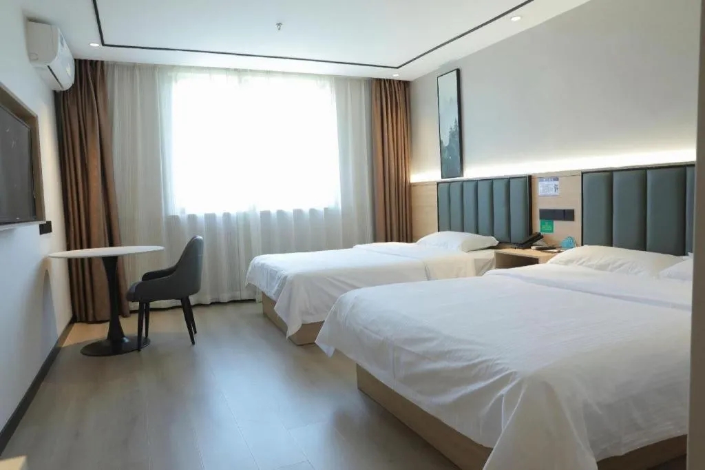 Bed in GreenTree Inn ShangHai KangQiao Industrial Zone JinXiu Road Business Hotel