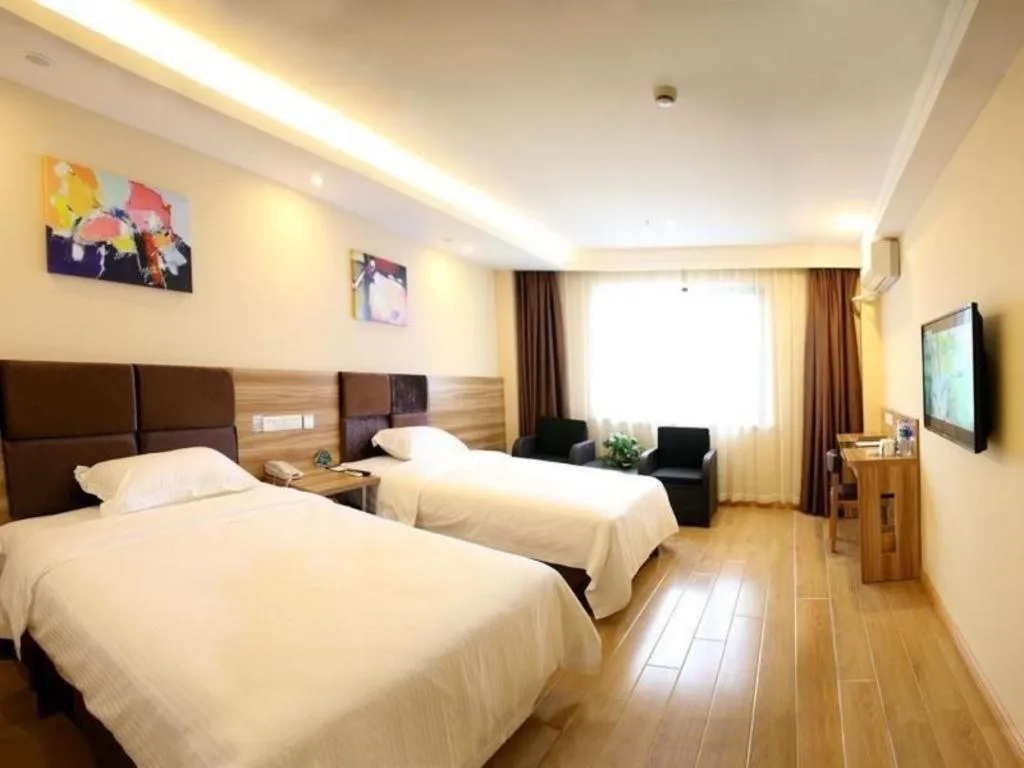 Bed in GreenTree Inn ShangHai KangQiao Industrial Zone JinXiu Road Business Hotel