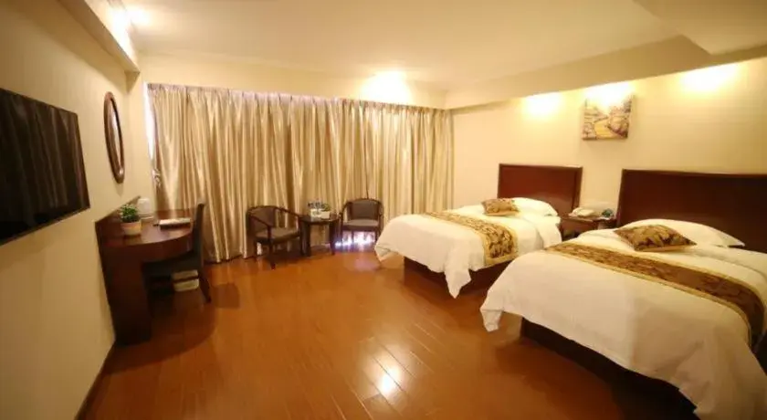Bed in GreenTree Inn Suzhou Industrial Zone Yangcheng Lake Weiting Mong Kok Express Hotel Bed in GreenTree Inn Suzhou Industrial Zone Yangcheng Lake Weiting Mong Kok Express Hotel