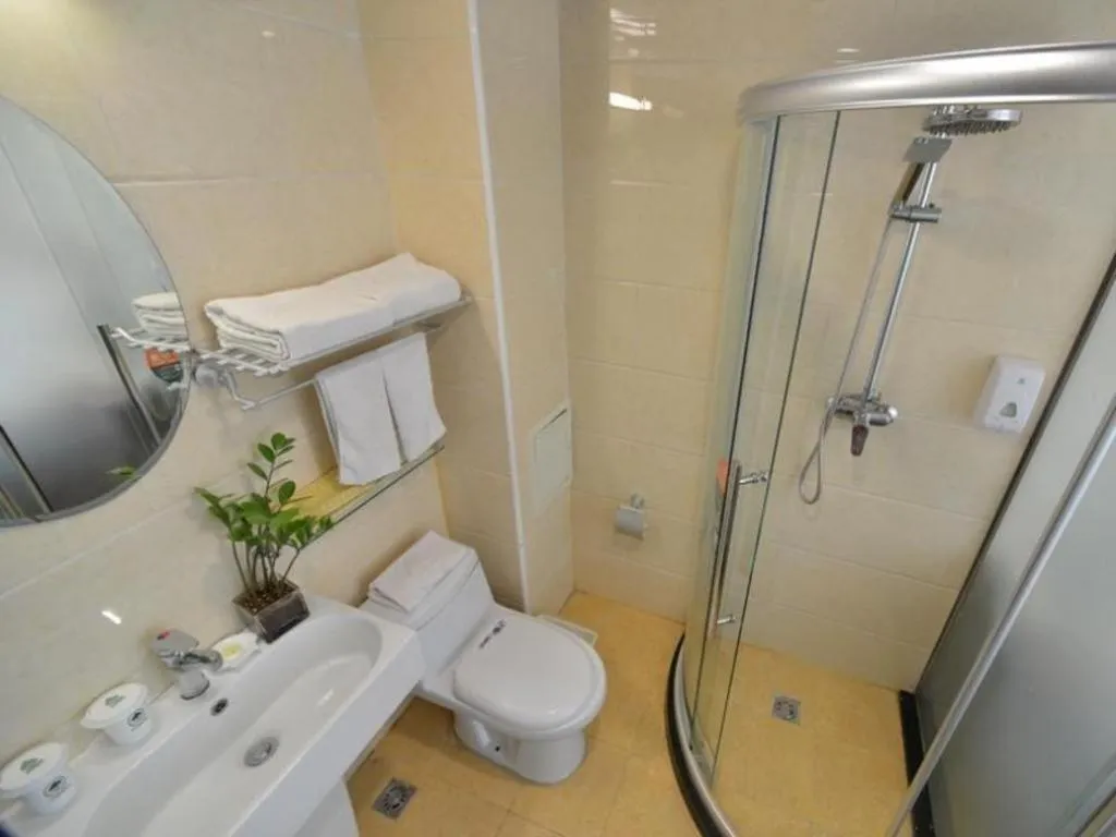 GreenTree Inn West Railway Station North Square Hotel