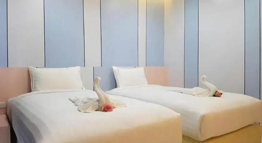 Bed in The Peak Boutique Hotel Bed in The Peak Boutique Hotel