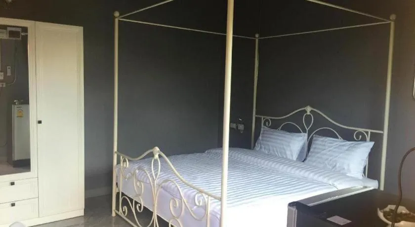 Bed in One Beat Vintage&Bistro