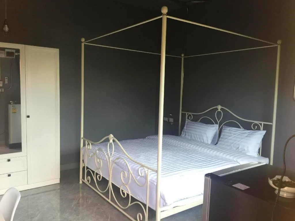 Bed in One Beat Vintage&Bistro