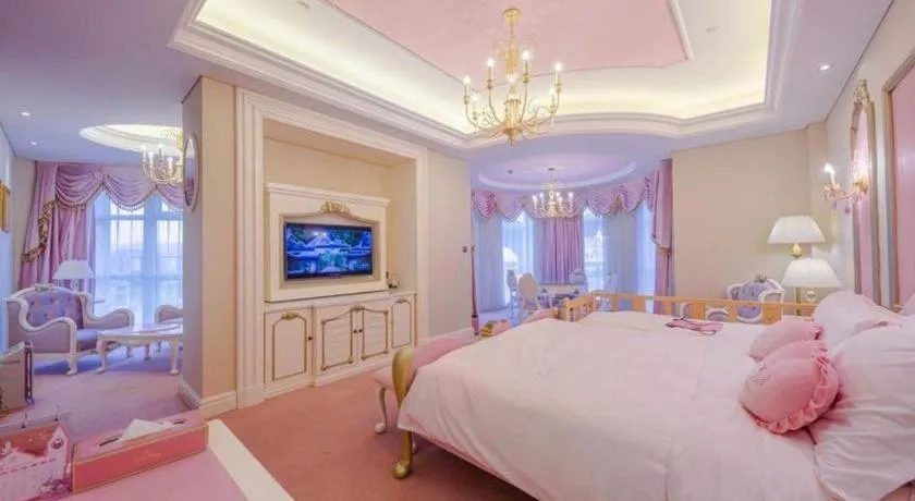 Bed in Yin Run Jin Jiang Castle Hotel