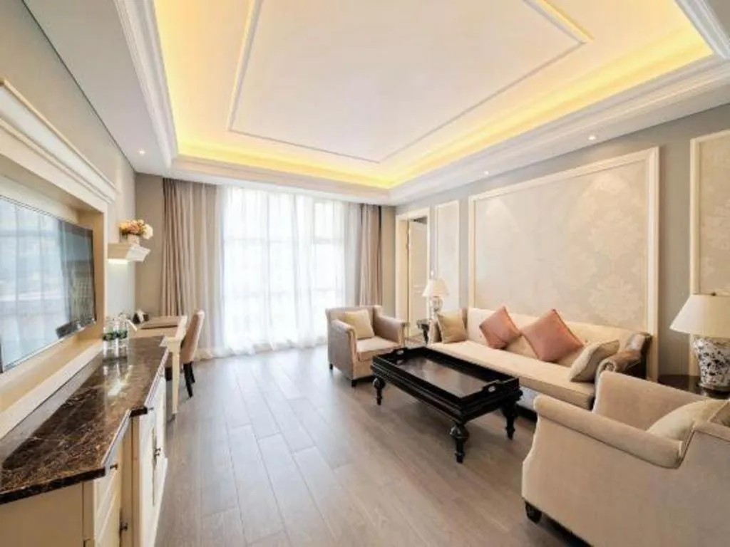 Yin Run Jin Jiang Castle Hotel