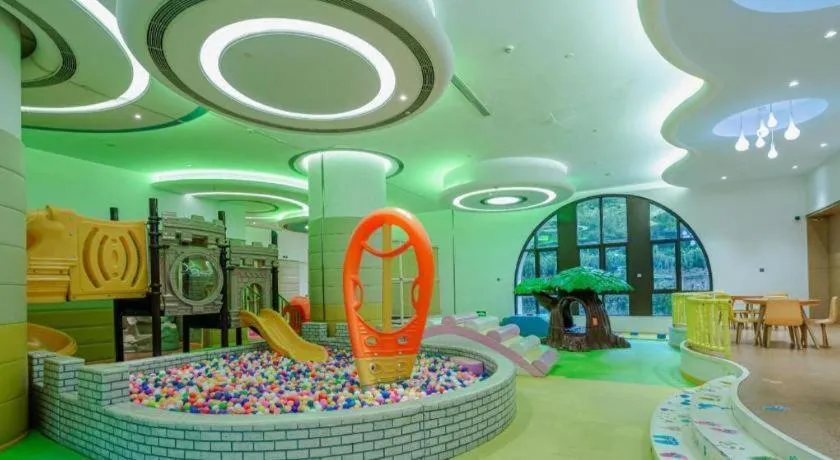 Yin Run Jin Jiang Castle Hotel