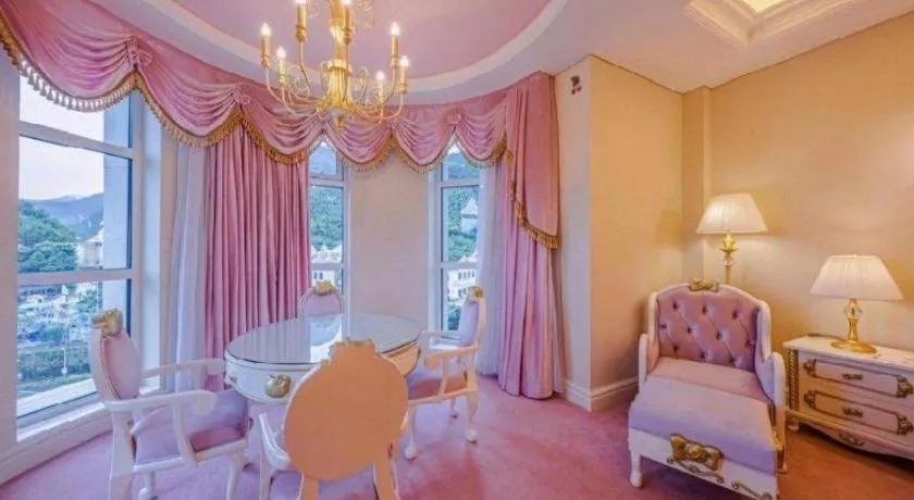 Yin Run Jin Jiang Castle Hotel