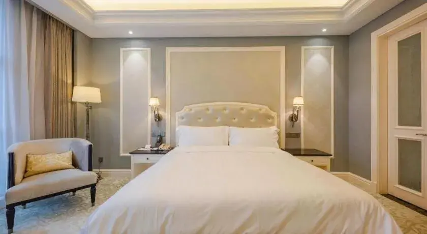 Bed in Yin Run Jin Jiang Castle Hotel Bed in Yin Run Jin Jiang Castle Hotel