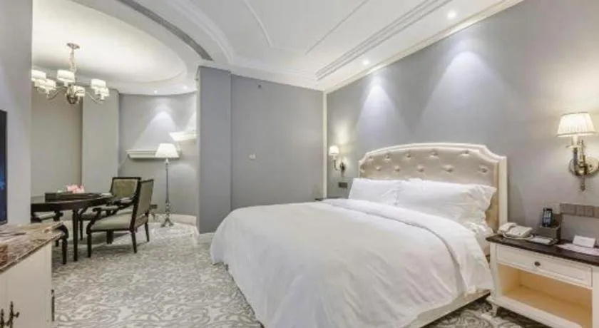 Bed in Yin Run Jin Jiang Castle Hotel