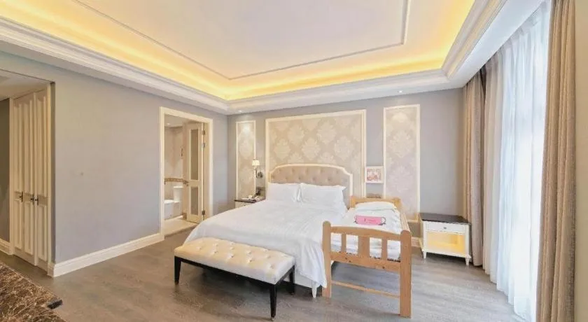 Bed in Yin Run Jin Jiang Castle Hotel