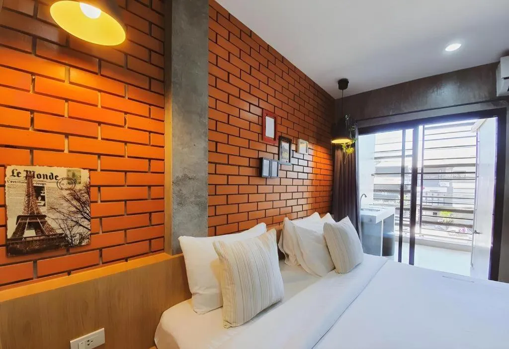 Bed in Journey Hostel Surat