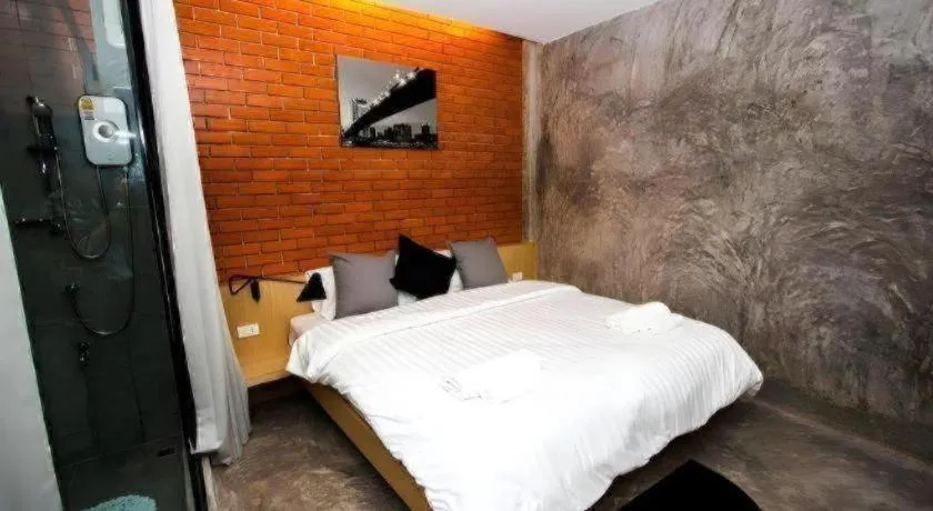 Bed in Journey Hostel Surat