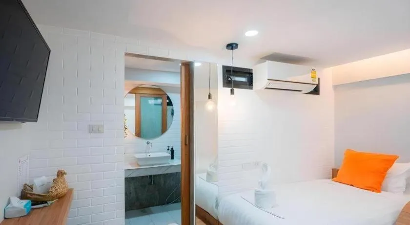 Bed in Journey Hostel Surat