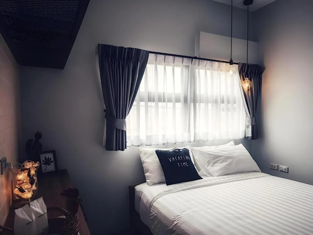 Bed in Journey Hostel Surat