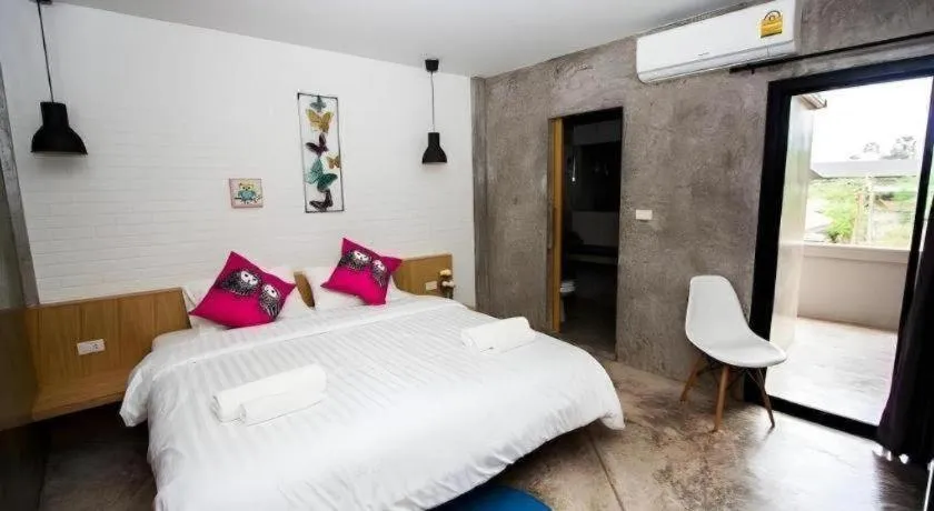 Bed in Journey Hostel Surat