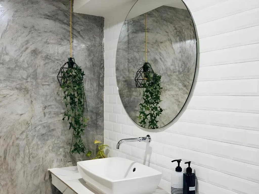 Journey Hostel Surat