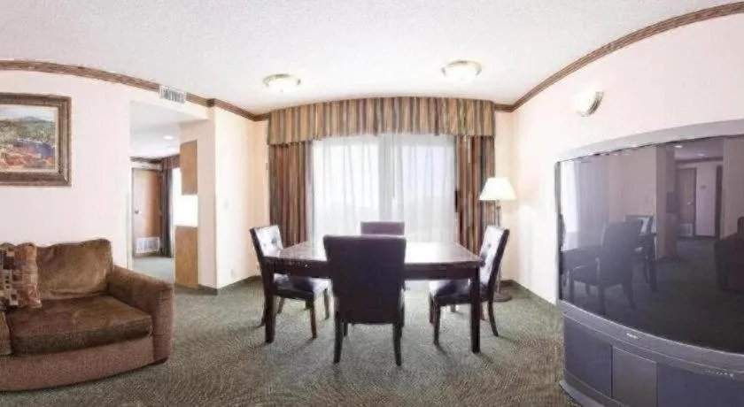 Holiday Inn Express Hotel & Suites Cleveland - Ms By IHG