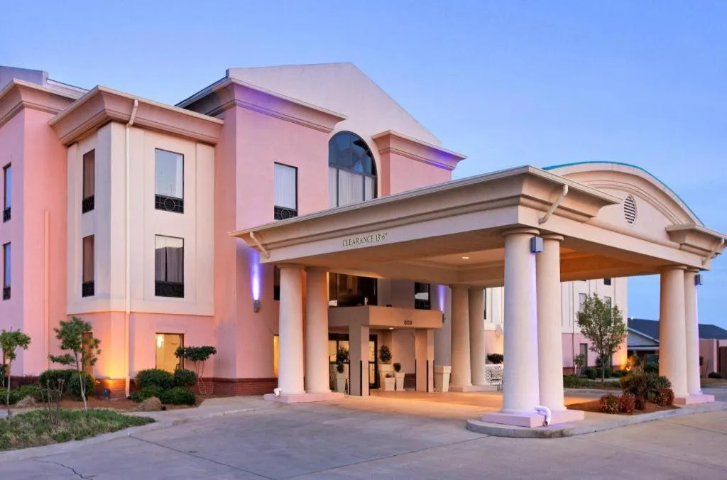 Holiday Inn Express Hotel & Suites Cleveland - Ms By IHG