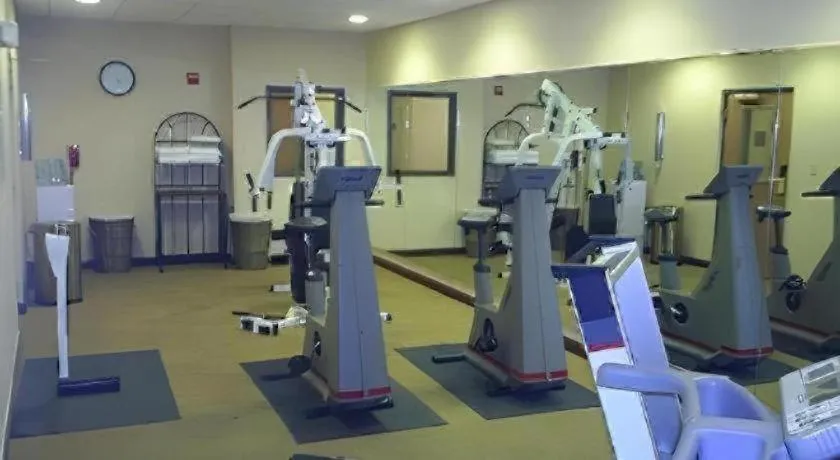 Holiday Inn Express Hotel & Suites Cleveland - Ms By IHG