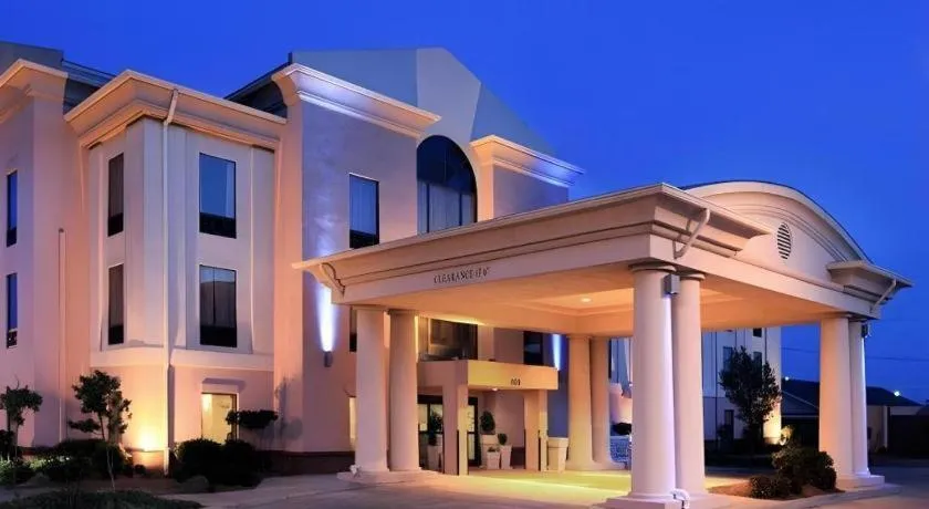 Holiday Inn Express Hotel & Suites Cleveland - Ms By IHG