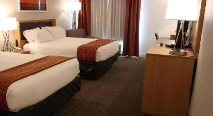 Bed in Holiday Inn Express Munising-Lakeview Hotel By IHG