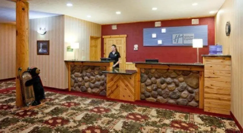 Holiday Inn Express Munising-Lakeview Hotel By IHG