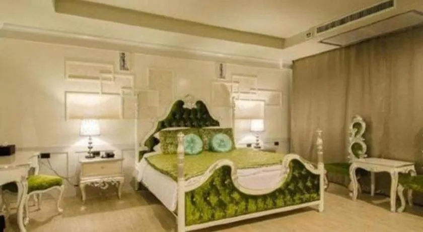 Bed in Alvarez Hotel