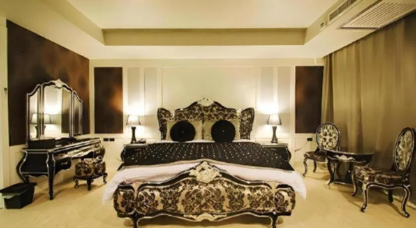 Bed in Alvarez Hotel