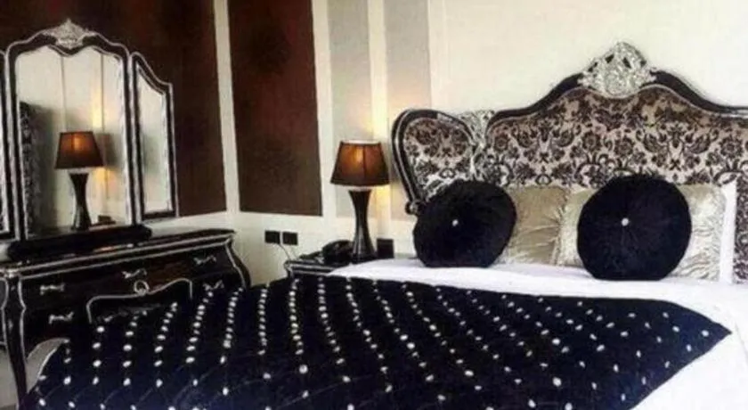 Bed in Alvarez Hotel