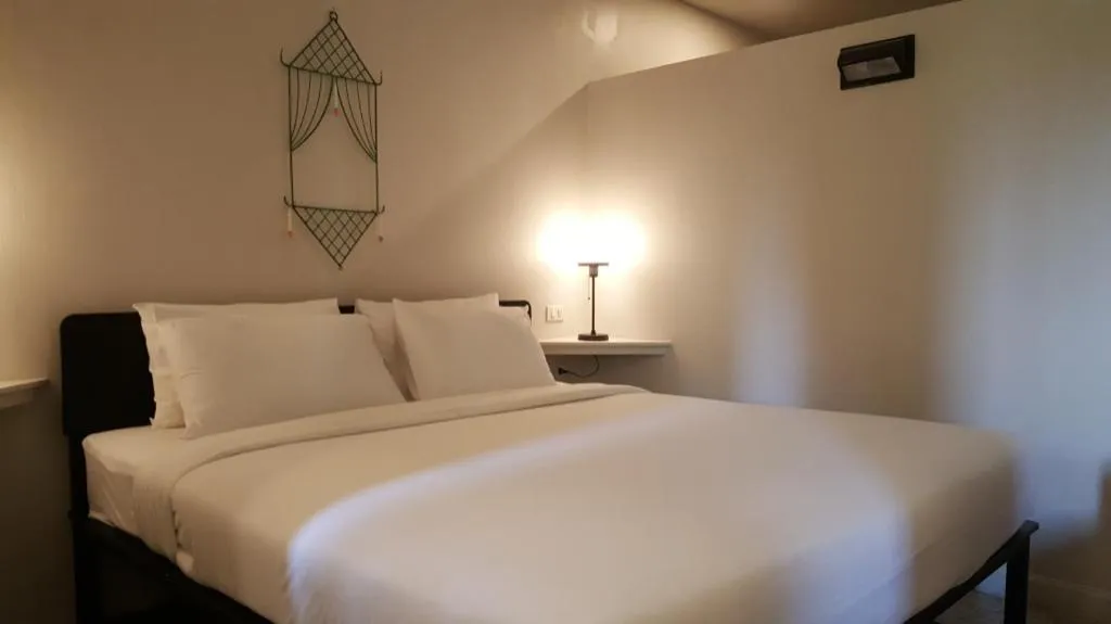 Bed in Silp-Pa Phra Nakhon Si Ayutthaya Hotel