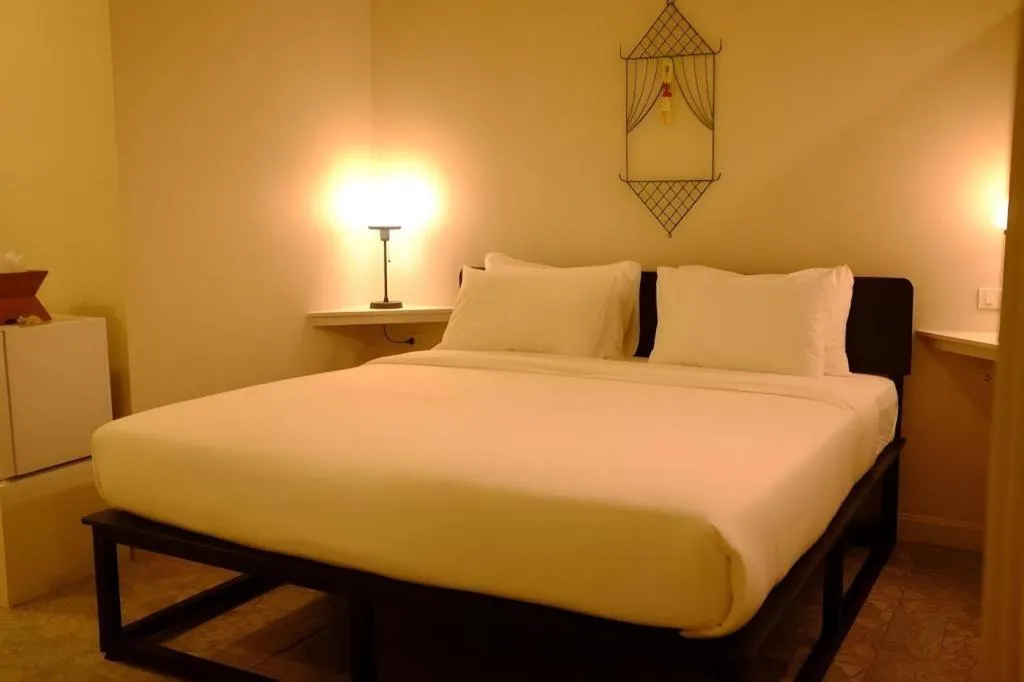 Bed in Silp-Pa Phra Nakhon Si Ayutthaya Hotel