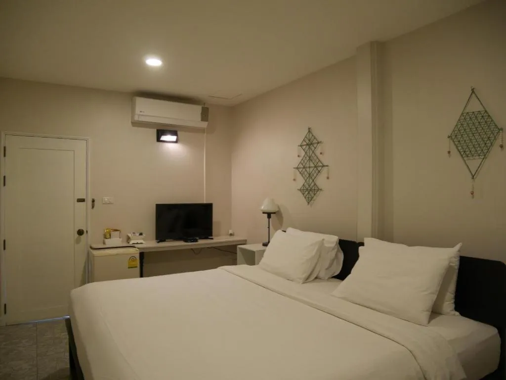 Bed in Silp-Pa Phra Nakhon Si Ayutthaya Hotel